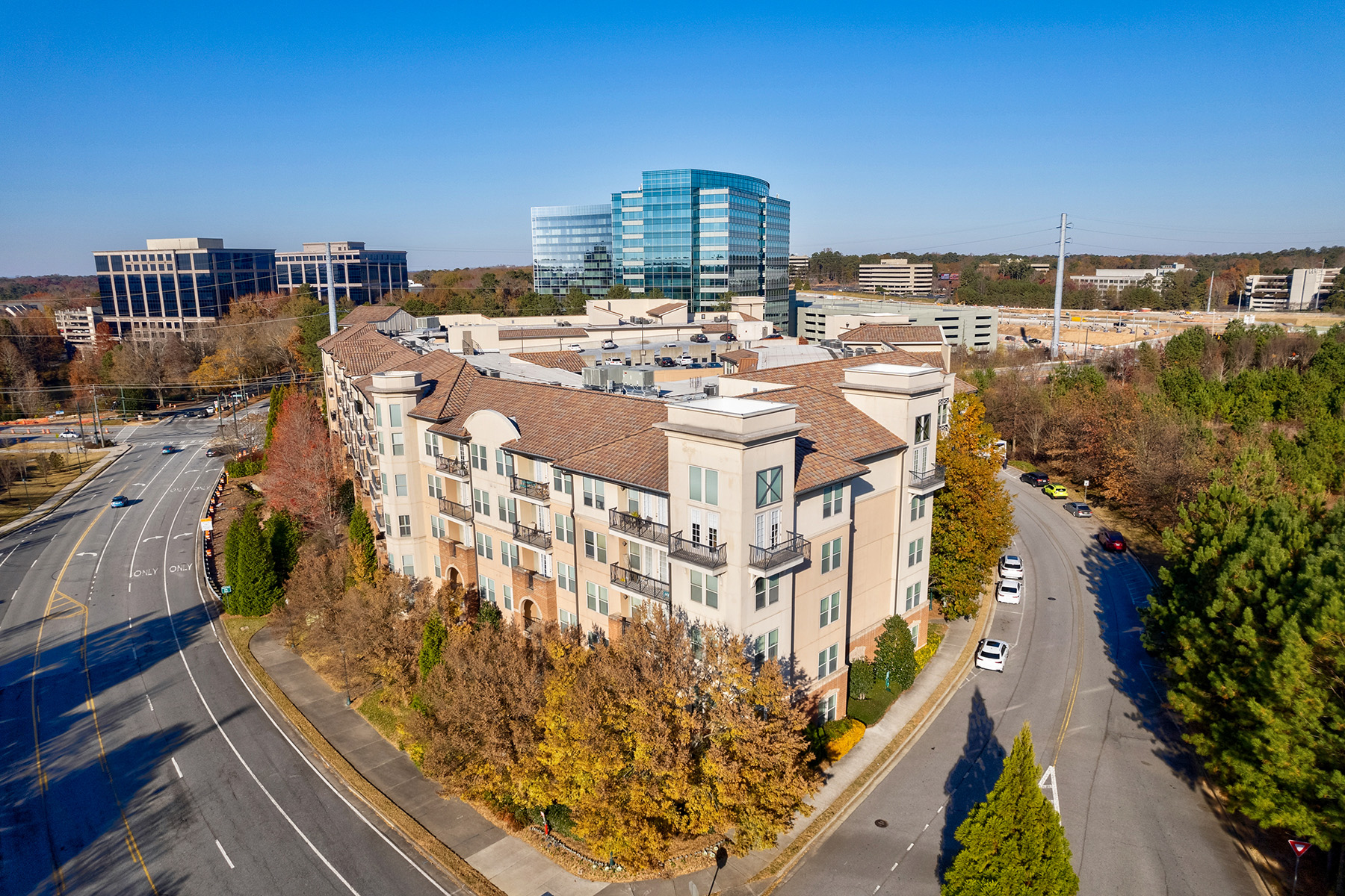 Serrano an upscale condominium complex in Sandy Springs! Dillard
